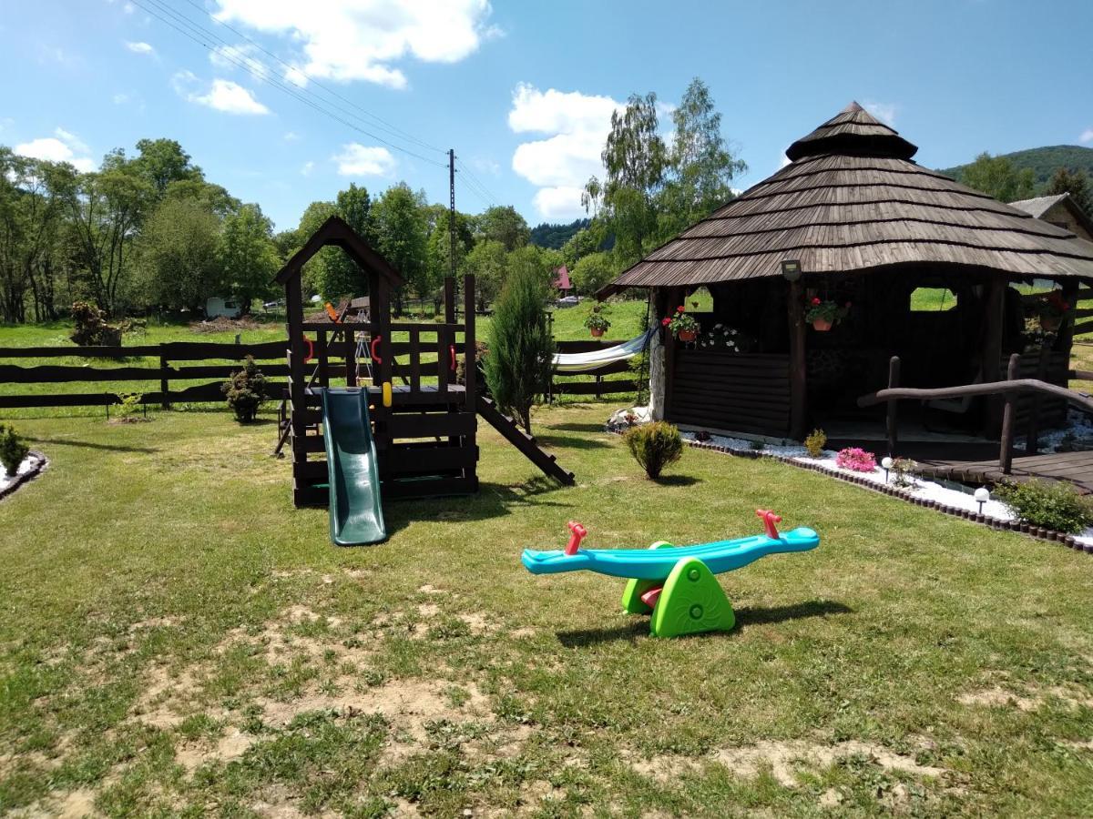 Domek Na Prerii Villa Ustrzyki Dolne Exteriör bild