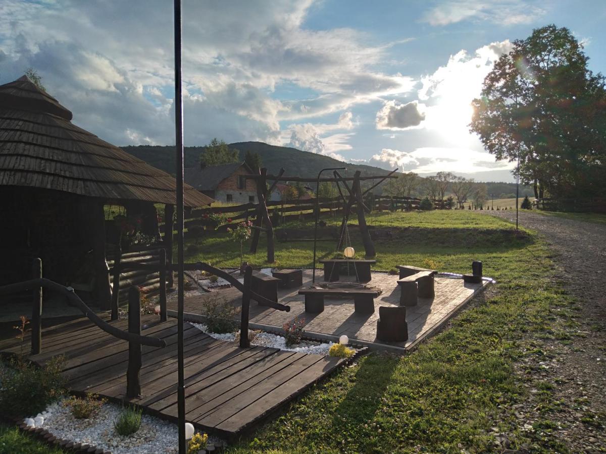 Domek Na Prerii Villa Ustrzyki Dolne Exteriör bild
