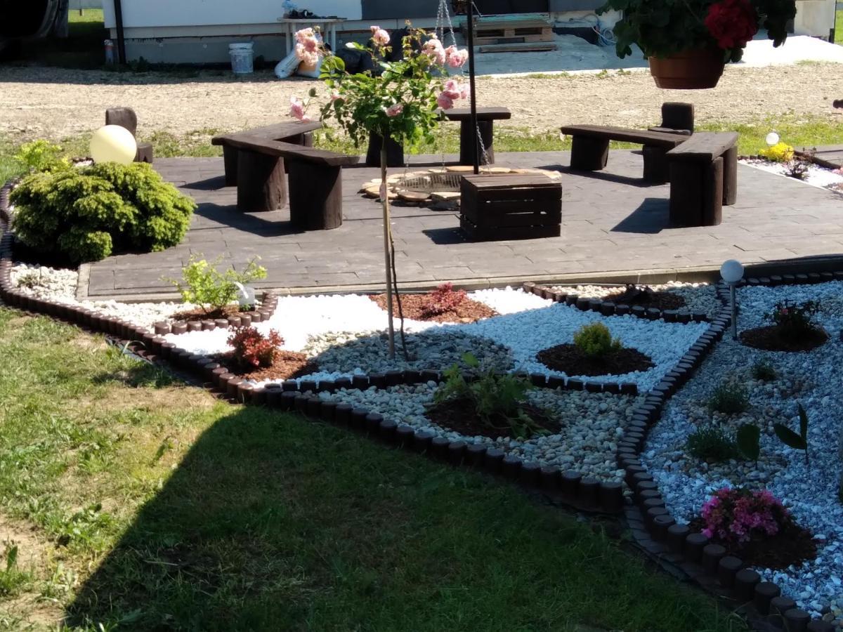 Domek Na Prerii Villa Ustrzyki Dolne Exteriör bild