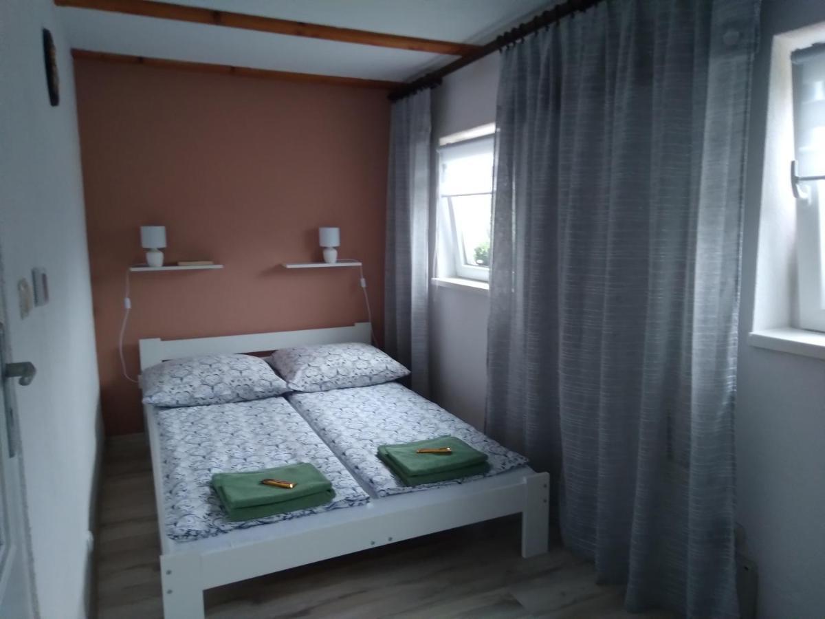 Domek Na Prerii Villa Ustrzyki Dolne Exteriör bild